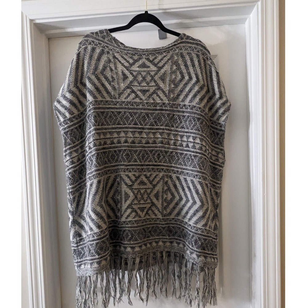 Eight Eight Eight Geometric Pattern Knit Poncho Tassel Fringe Gray Women's M - Picture 2 of 3